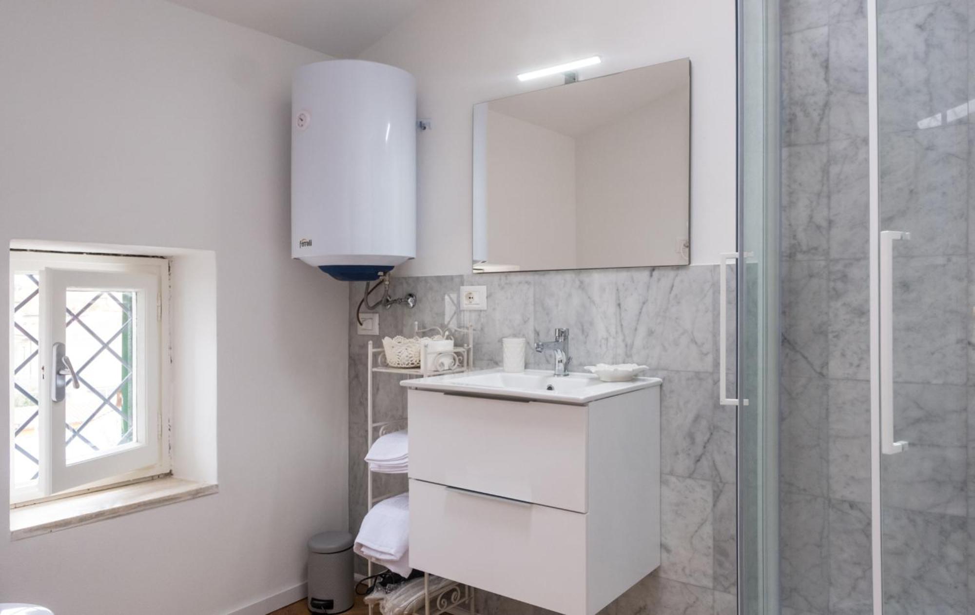 Althea Apartment Виареджо Екстериор снимка